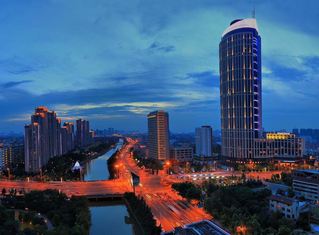 Howard Johnson Kaina Plaza Changzhou تشانغتشو المظهر الخارجي الصورة